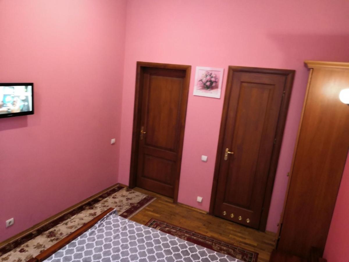 Apartament-Minihotel Elpida Lviv Extérieur photo