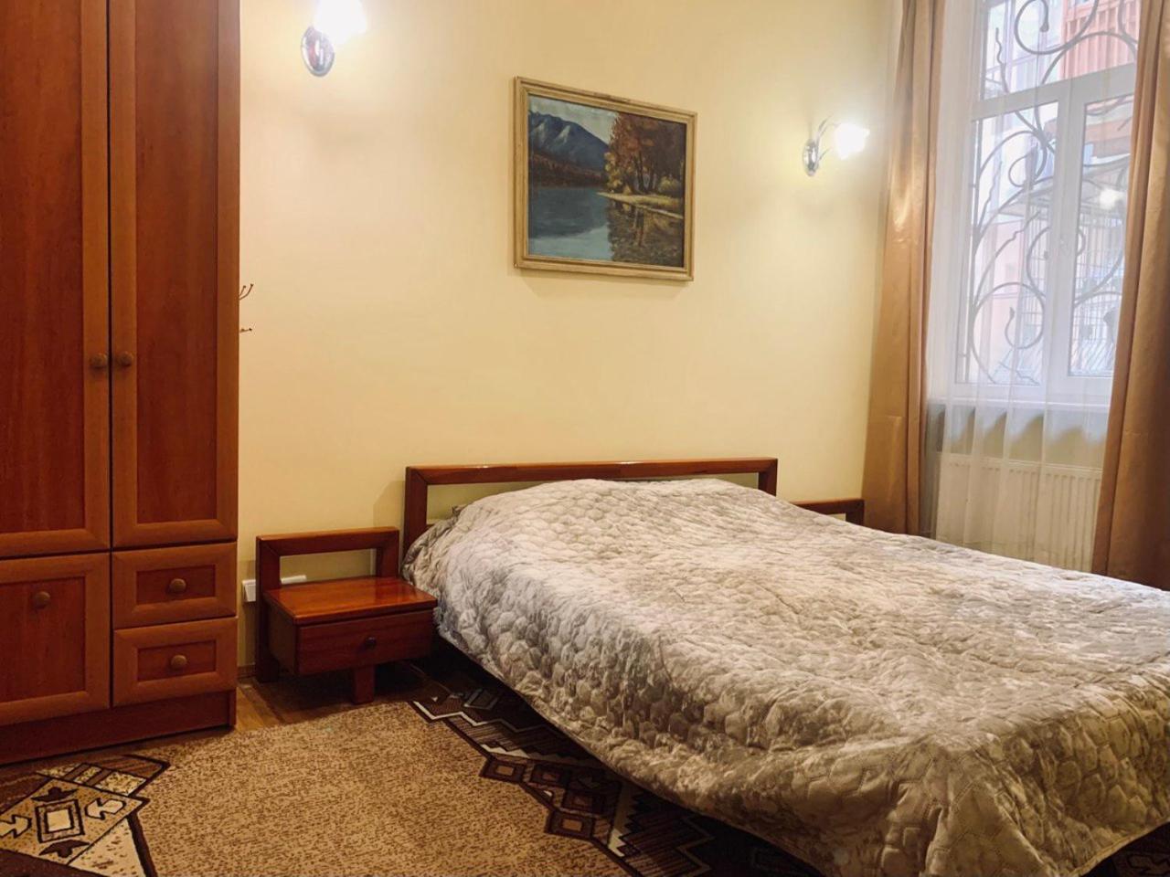 Apartament-Minihotel Elpida Lviv Extérieur photo