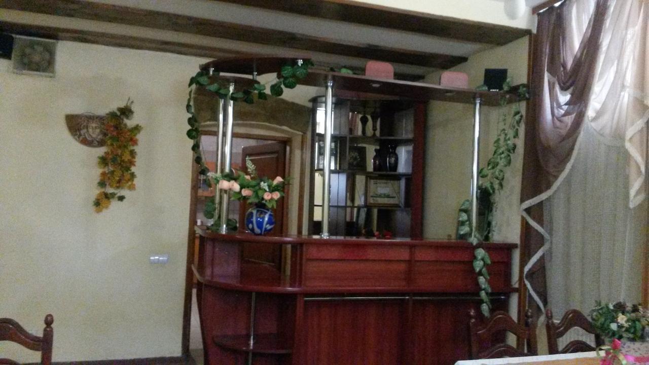 Apartament-Minihotel Elpida Lviv Extérieur photo
